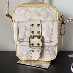 Coach Hampton Camera Bag: Y2K and vintage